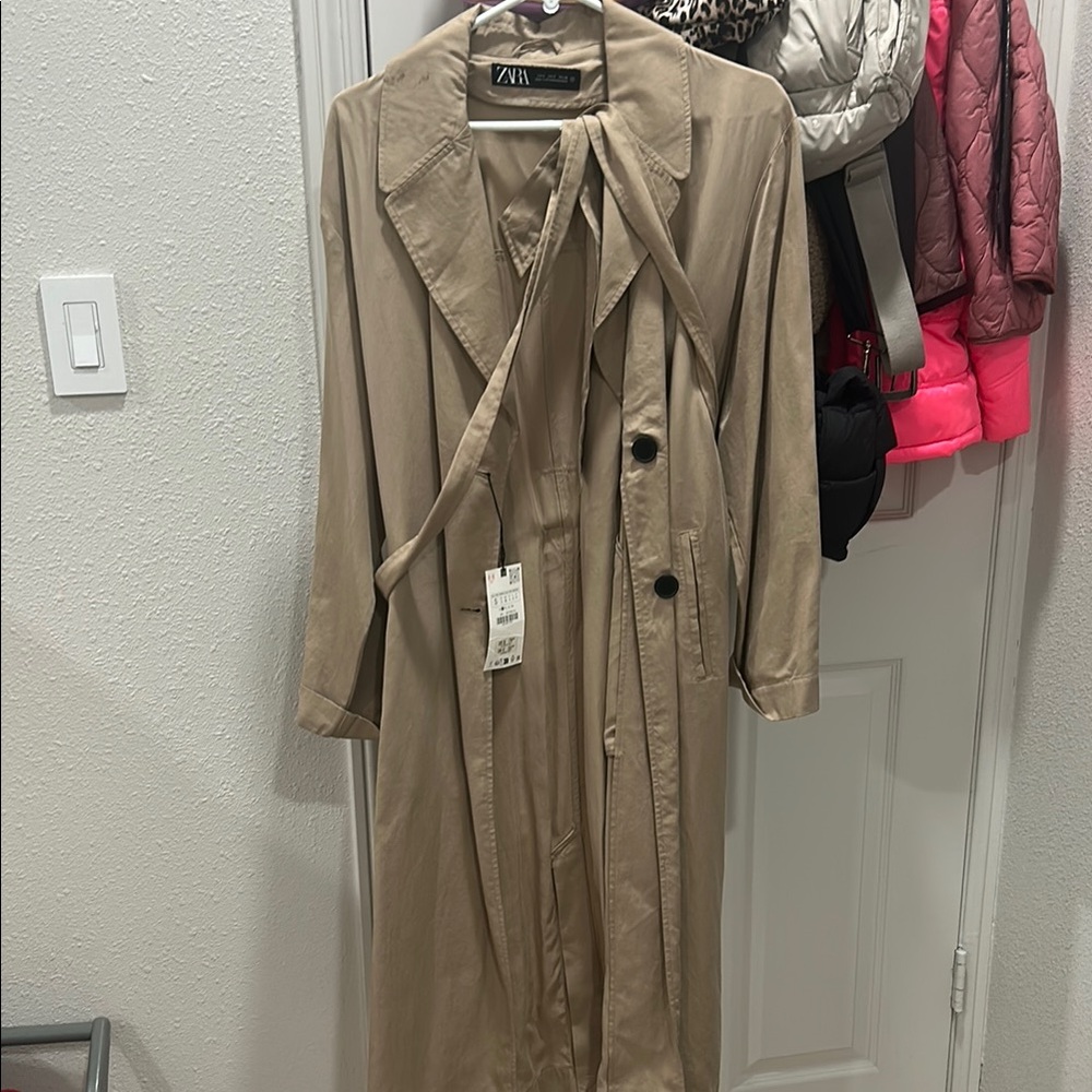 Zara Tan Trench Coat Lightweight Classic Size S, fits like M-L